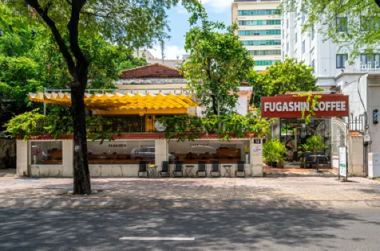 Serenity Center Saigon Отели рядом с достопримечательностью «Музей жертв войны»