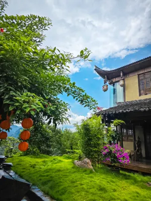 Zhuyuan Fort Homestay (Lion Pass Scenic Area Branch)