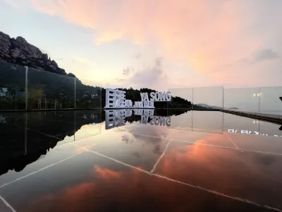 Yasong · See and Hear · Family Vacation Designer Villa (Yangkou Scenic Area Store, Laoshan, Qingdao) Hotel in zona Daxian Mountain