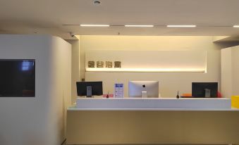 Jingu Boyu Hotel Apartment (Longjing Metro Station)