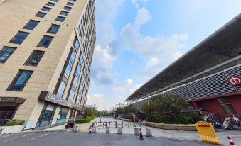 UniCiti Hotel(Xueze Road Subway Station)
