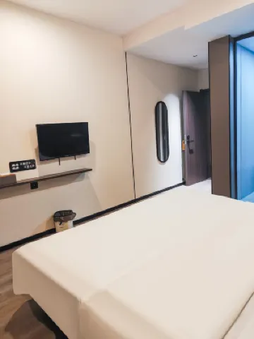 Youmi Hotel