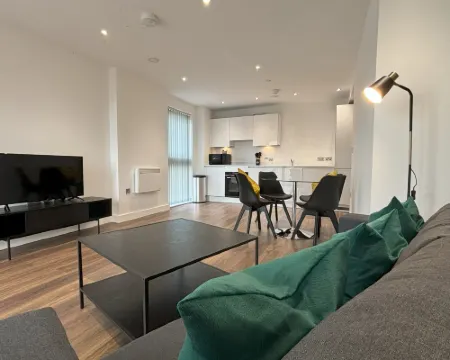 Apartments in Central Bracknell, 30mins from London Hotels in Bracknell