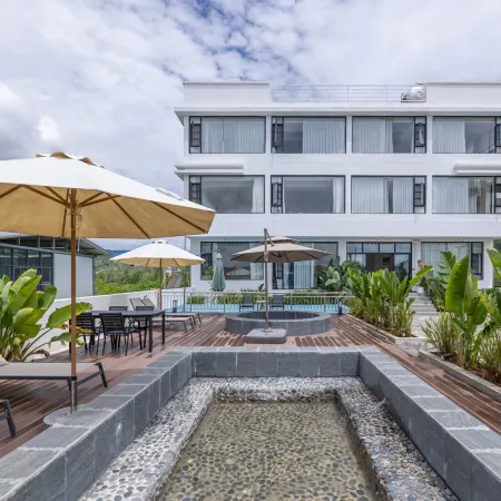 45° Yuankuang Hot Spring Homestay (Eryuan Niujie Branch)