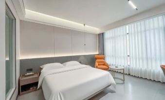 Longcheng Smart Hotel (Anlong Bus Station)