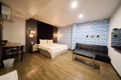 高雄日光河堤時尚旅店