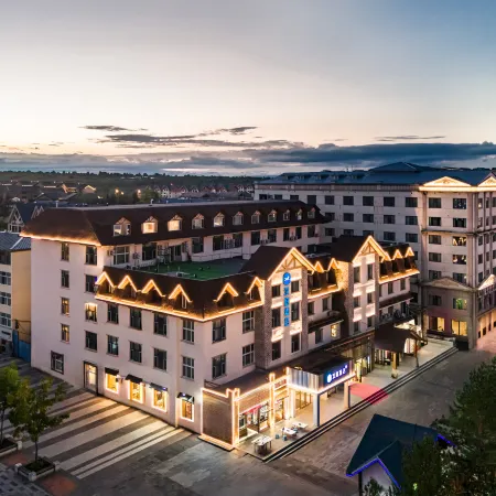 HanTing Hotel (Changbai Mountain Erdaobaihe Internet-Famous Street)
