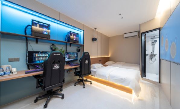 Aishang E-sports Chinese Inn (Pingtan High-speed Railway Station)