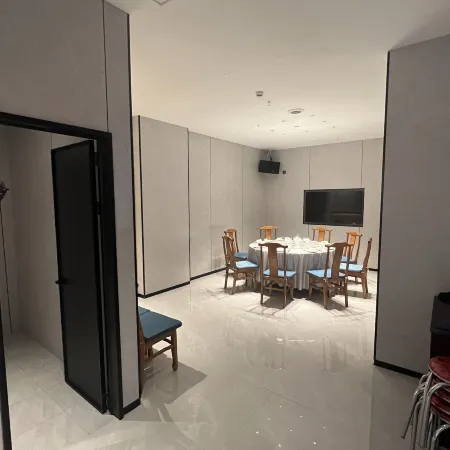 Xing County Hongxin Banquet Hotel