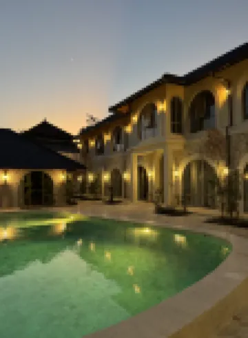 Maison Boheme Brand New Apartment & Villa With Pool ル メイヨール 美術館周辺のホテル