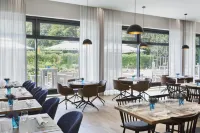 Courtyard Oberpfaffenhofen Munich South Hotels in Worthsee