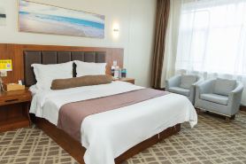 Nenjiang Huayi Shengshi Hotel