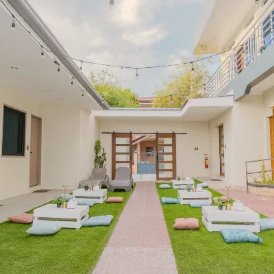 GT Seaside Inn Hotels near Oslob Cemetery