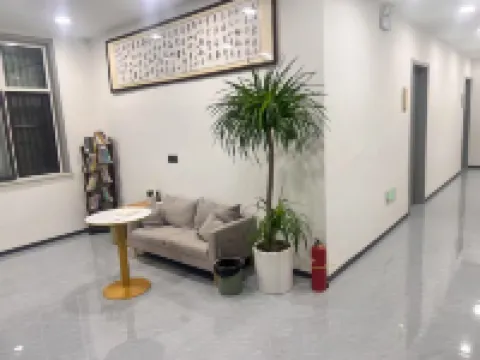 Yueju Light Luxury Homestay