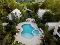Montagne Residence - Pools