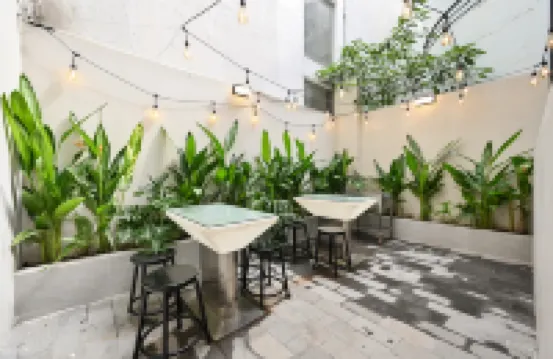 Soi by La Doma Express Các khách sạn gần Công Viên Đài Liệt Sĩ Phường 18