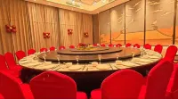 信陽中樂百花ホテル（市役所万達広場）