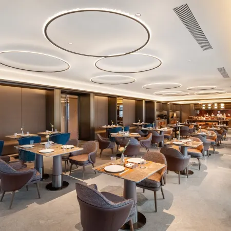 Shangrao High Speed Railway Station Crystal Orange Hotel