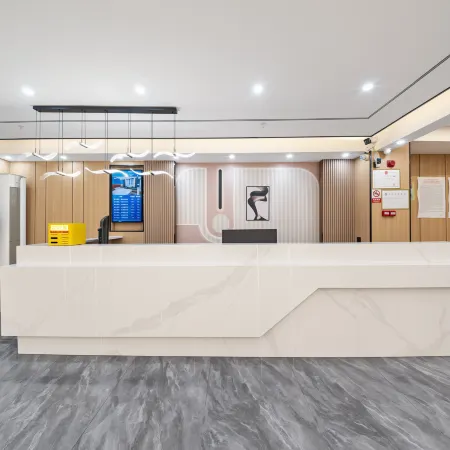 Jinchen Lizhi Mercure (Shantou MixC High Speed Railway Station)