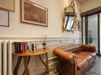 هوتل بالاتسو فيكيو Hotels near قصر فيتشيو