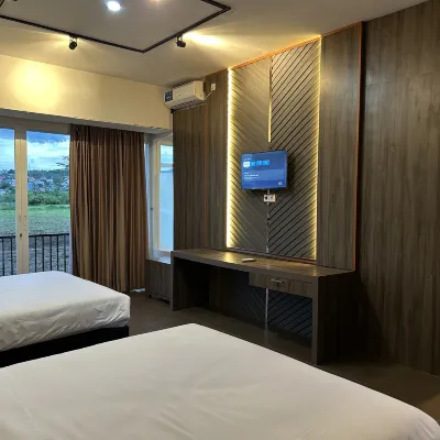 Bwalk Hotel Malang Hotels near Badut Temple
