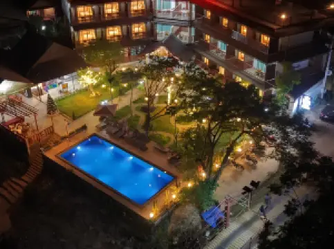 Intimate Riverside Resort Vang Vieng