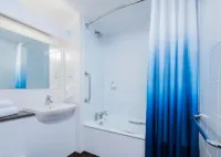 TRAVELODGE BRIDGEND PENCOED