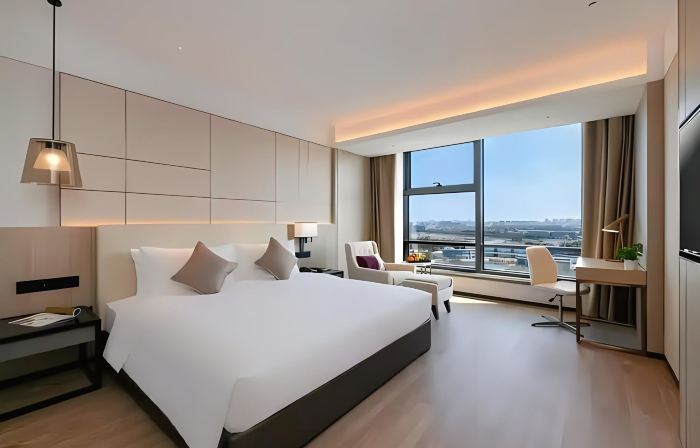 Encounter Movie Hotel (Xinxiang East High-speed Railway Station)