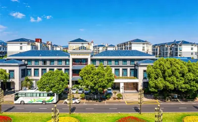 ZHEN YUAN SHANJU RESORT HOTEL Hotels in Yixing High-Speed Railway Station/Longbeishan Forest Park