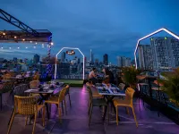 G8 Riverside Hotel & Rooftop Skybar Hotels near Russian Market