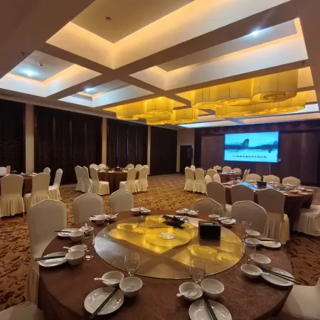 Wuyishan Yiyang Resort Hotel (Yinxiang Dahongpao)
