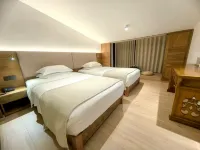 Riverview Hotel