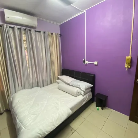 Anwar Kluang Homestay (Muslim Only)