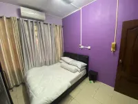 Anwar Kluang Homestay (Muslim Only)