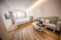 Qingdao Wanqi Homestay (Zhanqiao Zhongshan Road Subway Station)