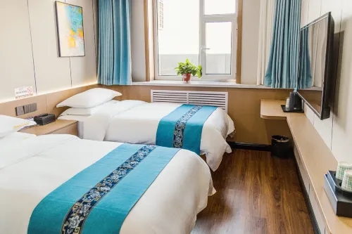 West Station Business Hotel (Pingliang West Bus Station)
