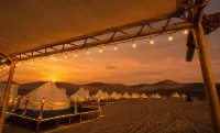 Dunhuang · Mountain View | Modern · City · Design Homestay (Shazhou Night Market) - Mountain view