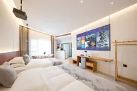 Fenggu Yuanshe Homestay - 주차장
