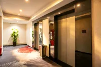 โรงแรม ฮอลิเดย์ ฮัวไห่ - ที่มีที่จอดรถ
