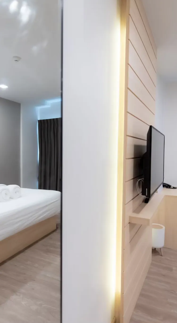 ห้องดีลักซ์ เตียงใหญ่ 1 เตียง