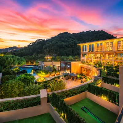 The Nice Boya Hotel (Shifu Avenue) Hotels near 349 Submarine Tourist Base
