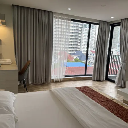 Skyline Hotel