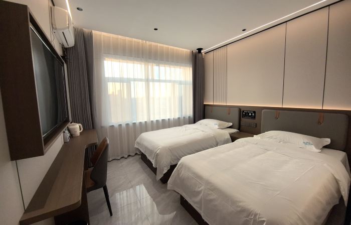 Heihe Hong'an Hotel (Central Pedestrian Street)