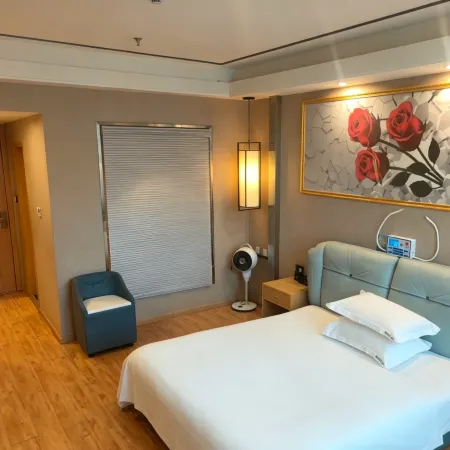 Shannan Yajiang Star Theme Hotel