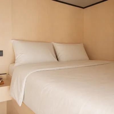 Morfeus Capsule Hotel Hotel dekat Katedral Smolny