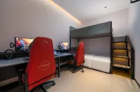 Chaowan E-sports Youth Hostel (Shuijinggou) - parking