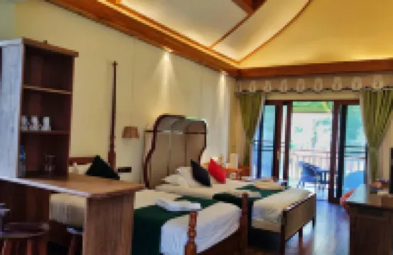 朗悦河景度假酒店 萬榮酒店