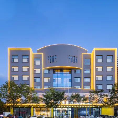 Yuebanwan Hotel (Qujing Railway Station)