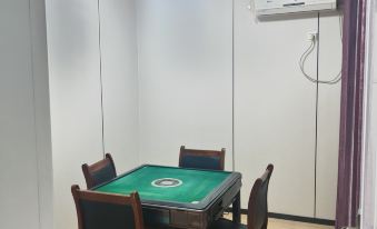 Xinyang Lingyun Hotel Chain