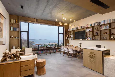 Floral Hotel· Pinghuai Hotel(Grape Beach Sea Bath Shop)